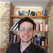 Studente universitario impartisce lezioni di Storia e Filosofia